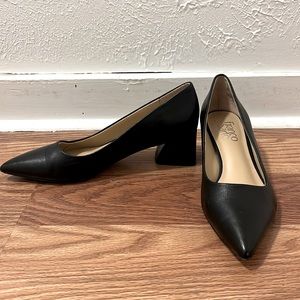 Franco Sarto pointed heels - size 6